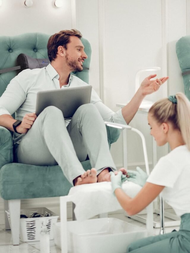 cropped-Desk-Jockey-Recliner-Neck-Pillow2.jpg